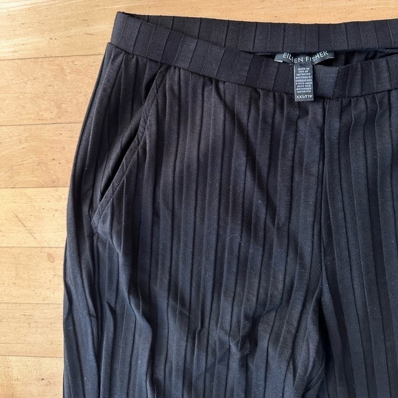 Eileen Fisher Black wide ribbed stretch pant, XXS. , G947 - Picture 4 of 5